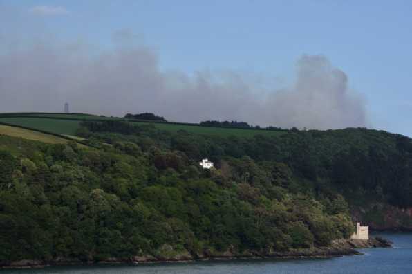 23 May 2020 - 17-28-38 
Difficult to assess from this distance - but it clearly ended up covering quite an area.
---------------------------
Kingswear headland fire